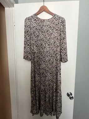 a new day Taupe and Black Leopard Print Long Sleeve Midi Dress- Medium - nwot